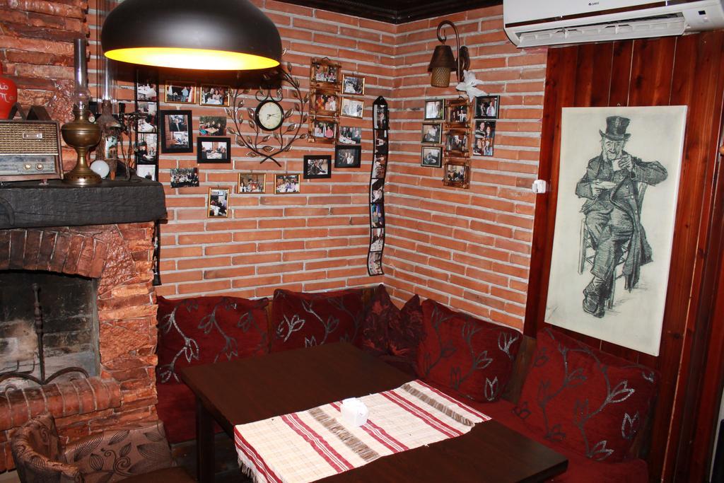 Hotel Livia Tirana Exterior photo